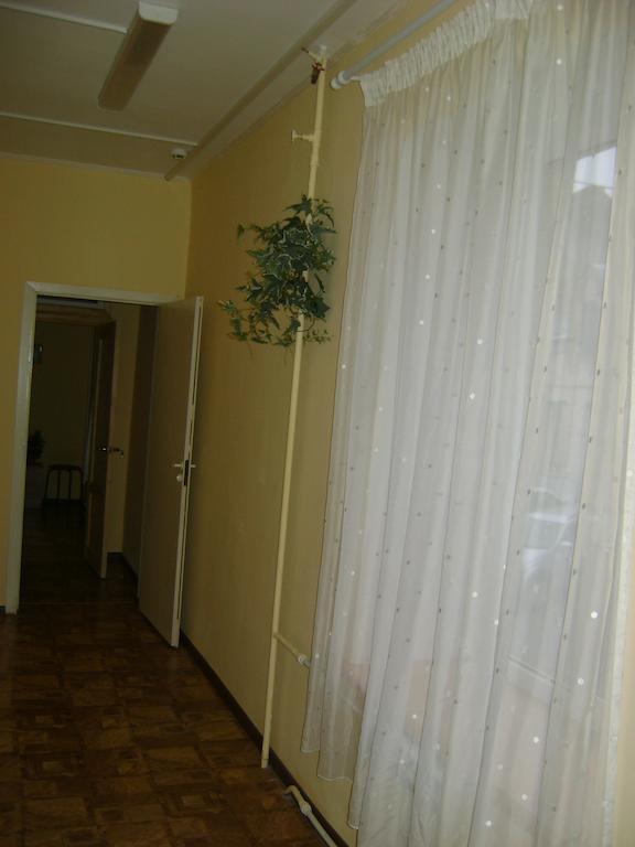 Hotel Galchonok At Ulitsa Alexeya Tolstogo Samara Room photo