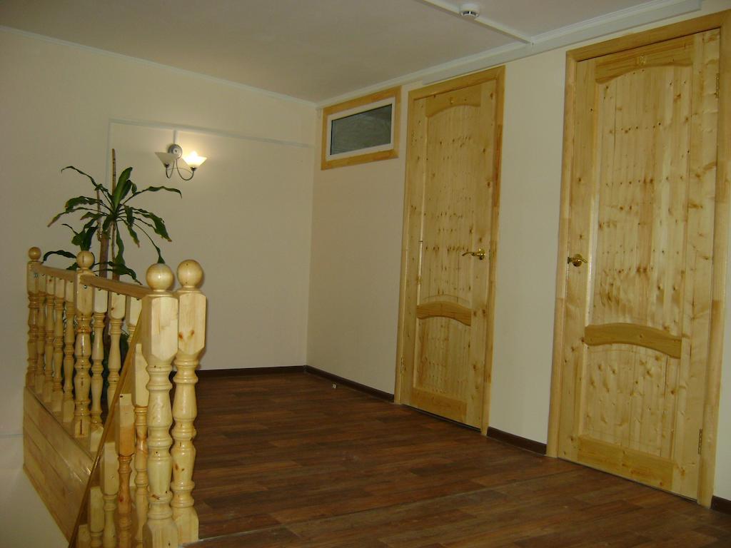 Hotel Galchonok At Ulitsa Alexeya Tolstogo Samara Room photo